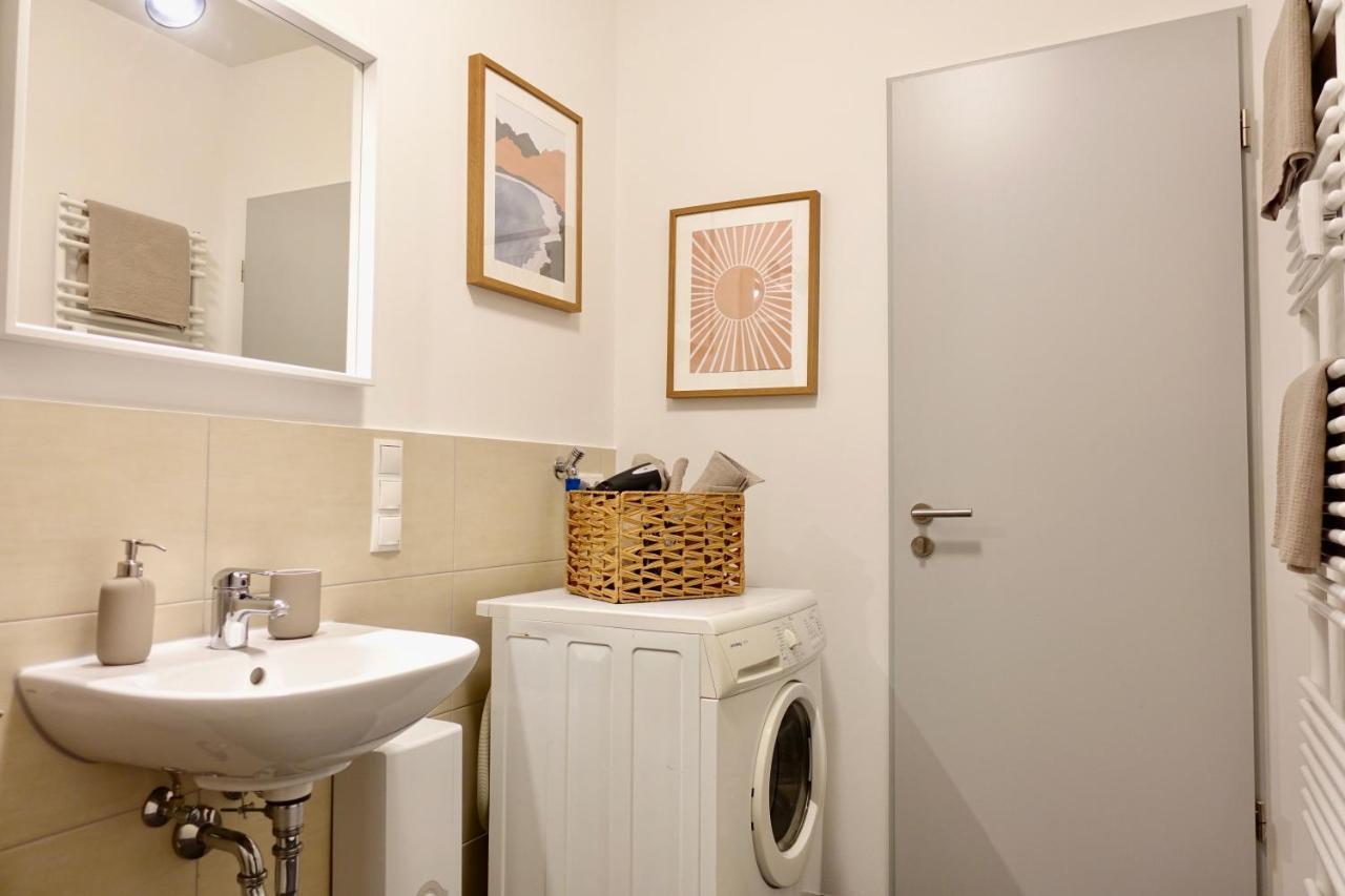 Neu - Gemuetliches Und Modernes Apartment Mit Stellplatz Koblenz  Exterior foto